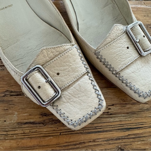 Prada ivory loafer kitten heel size 6 - Picture 3 of 5